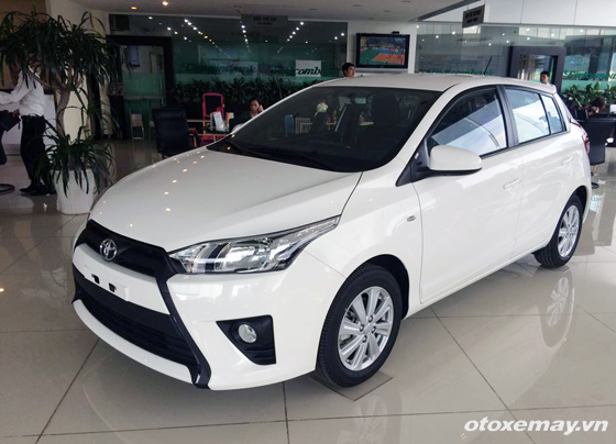 Khách hàng chờ Yaris có giá chính thức để đóng tiền